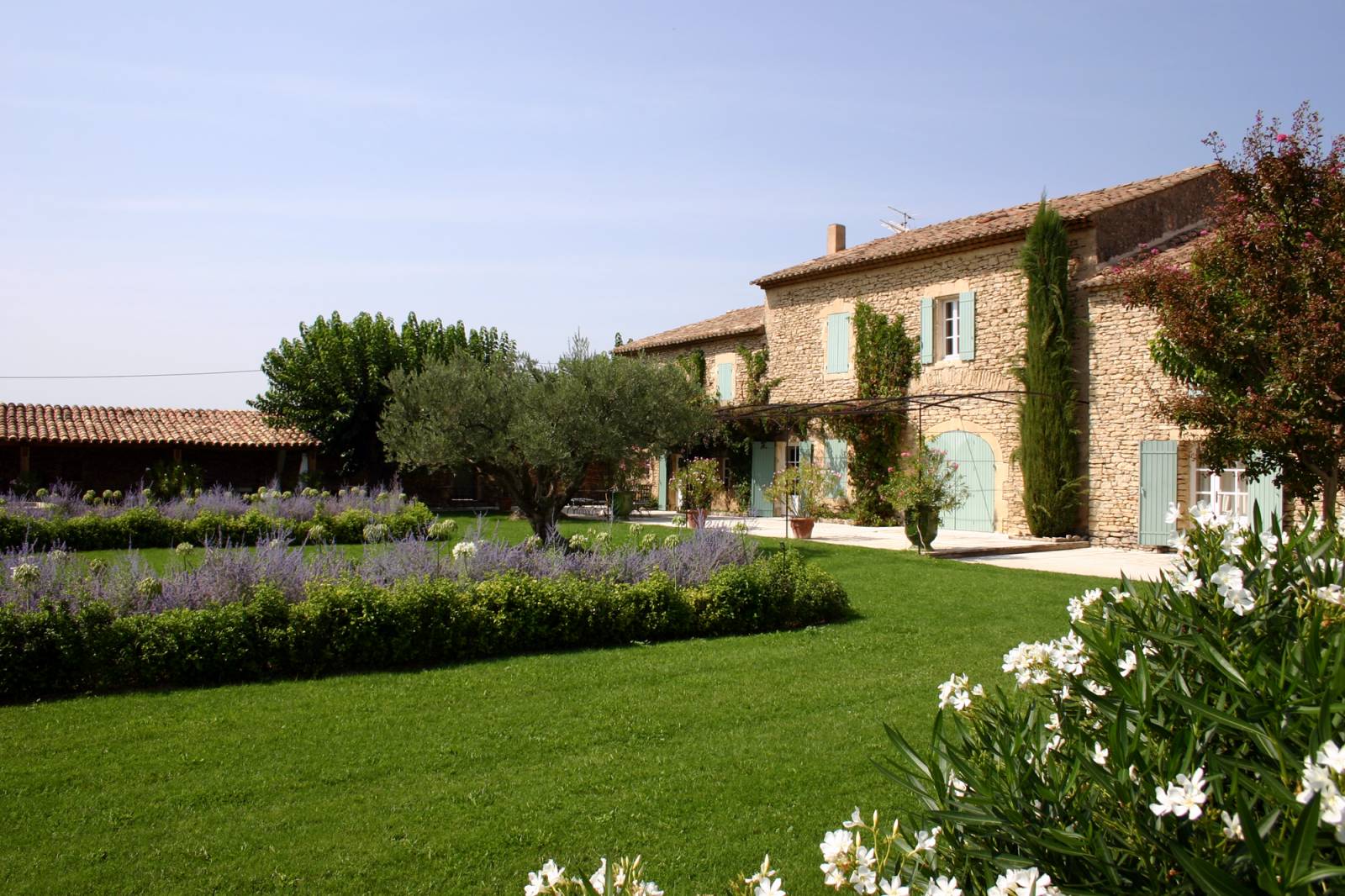Mas en Luberon avec jardin paysager