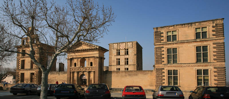 Le chateau de la tour d'Aigues