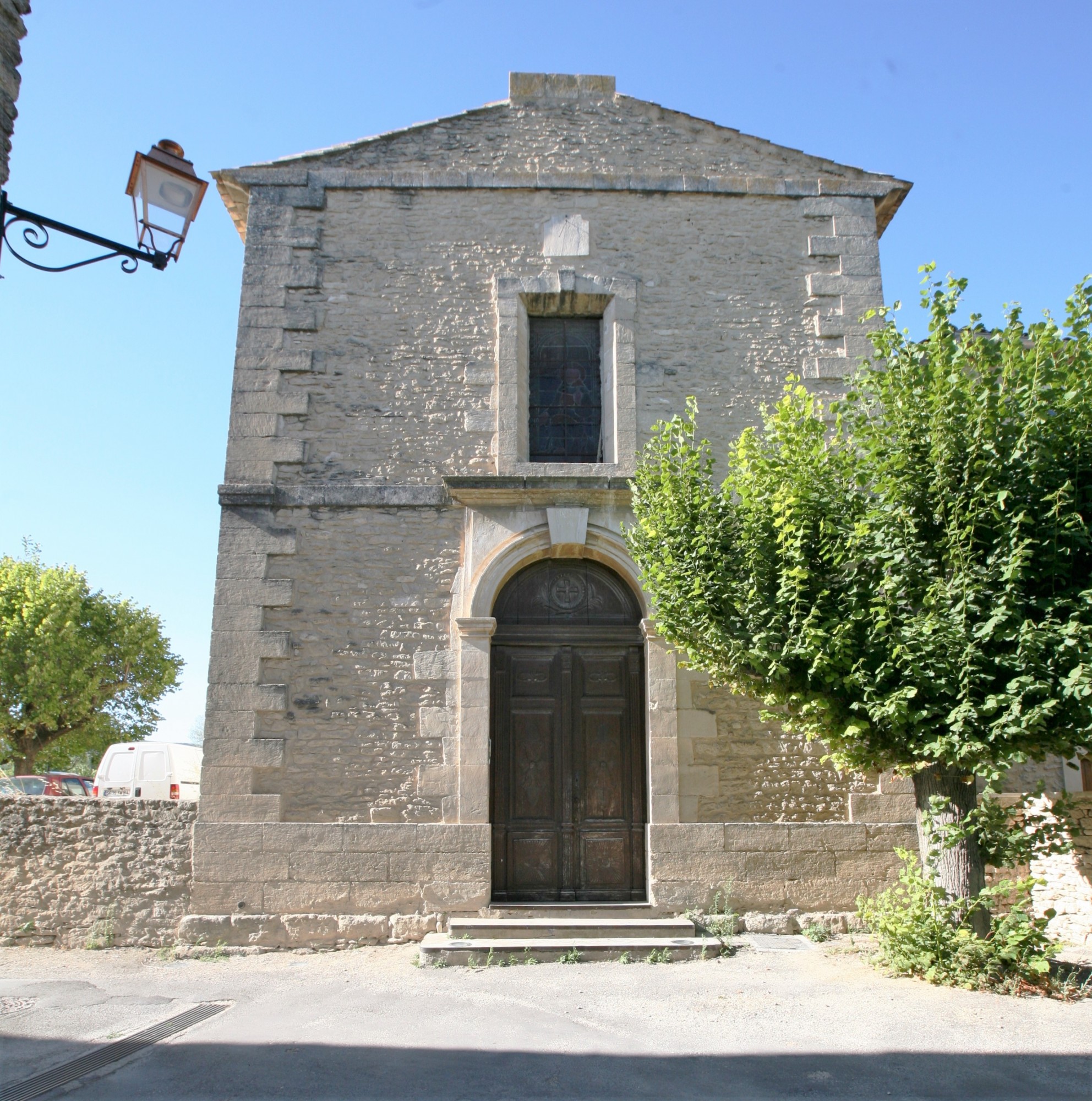 Guide découverte du Luberon avec les monuments historiques à visiter à L'Isle-sur-la-Sorgue (84800)