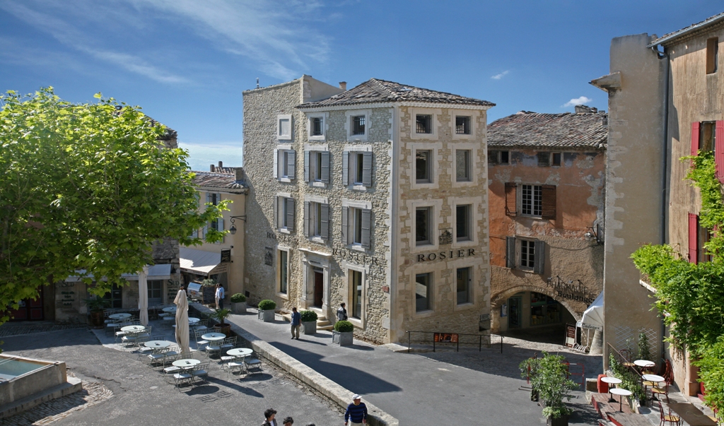 Agence Rosier, à Gordes 84220
