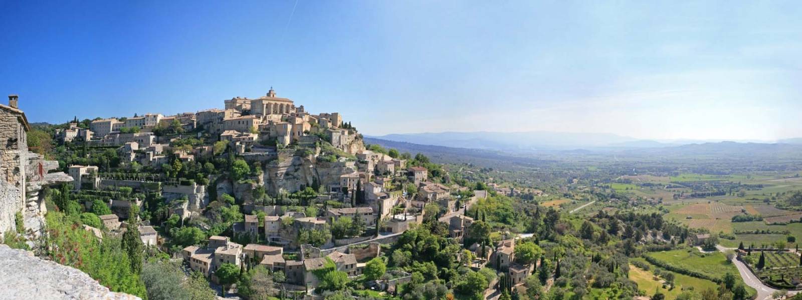 Le château de Saumane, aux portes du Luberon