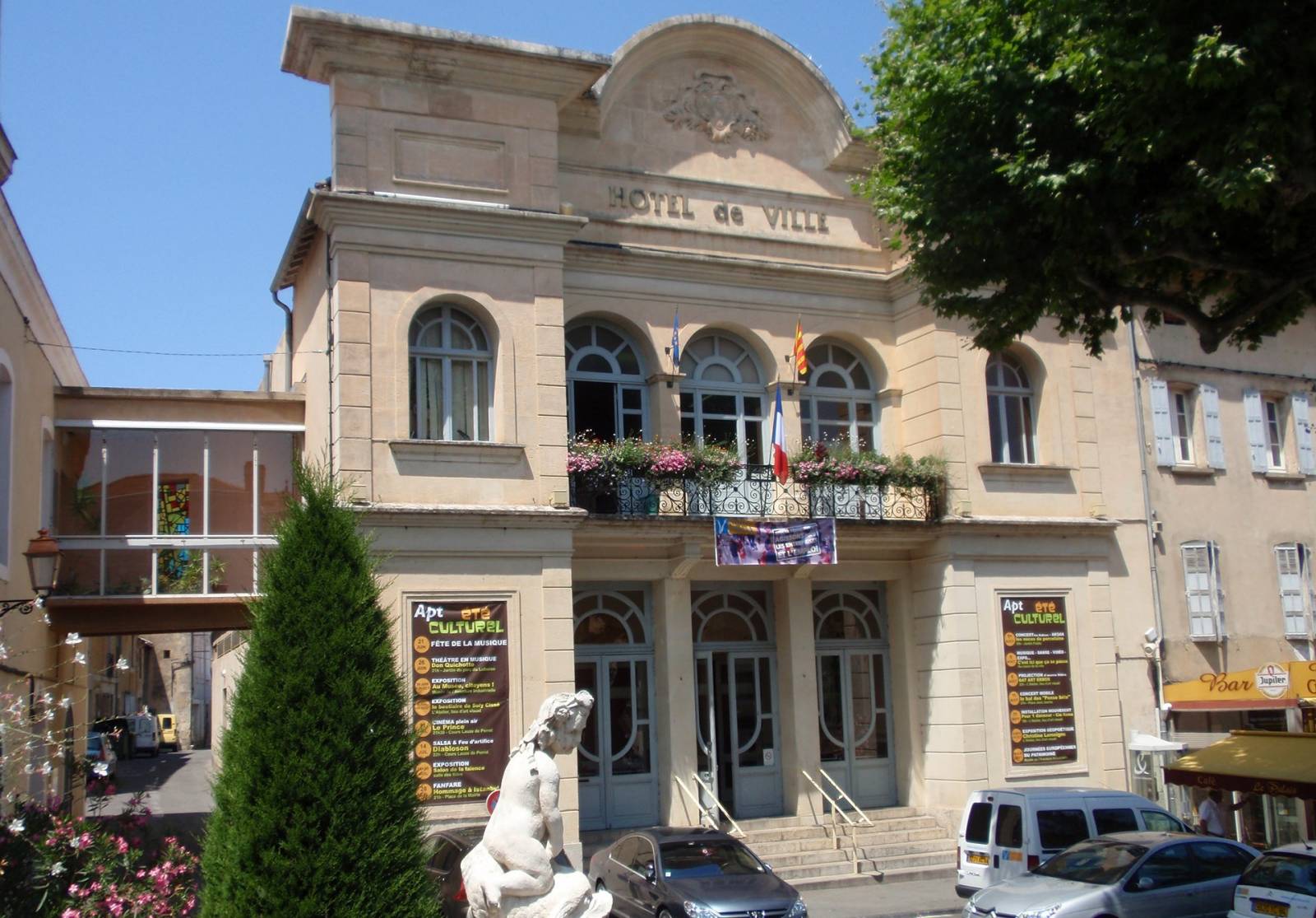 La mairie d'Apt