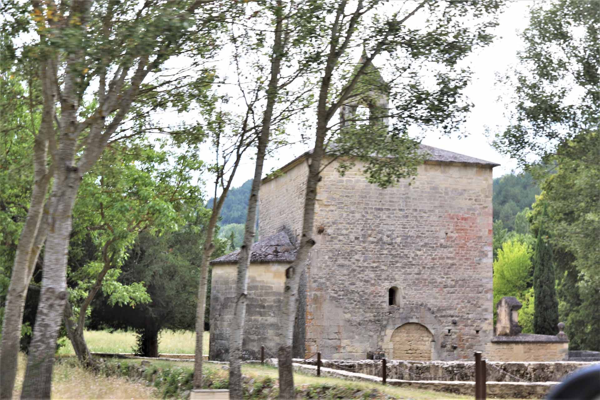 Malaucène, le mont ventoux et la source du Groseau