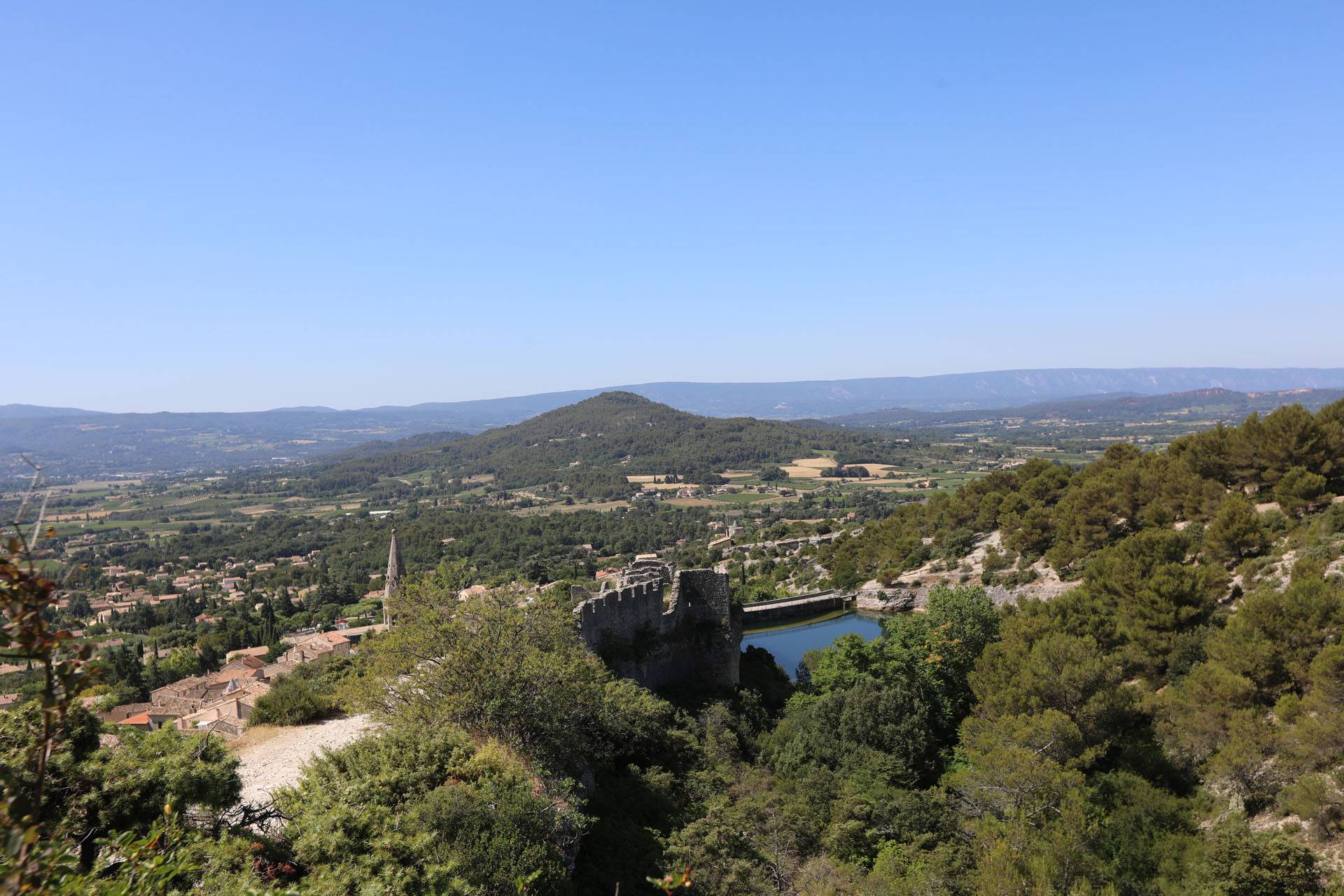 Le château de Saint-Saturnin-les-Apt, en Luberon