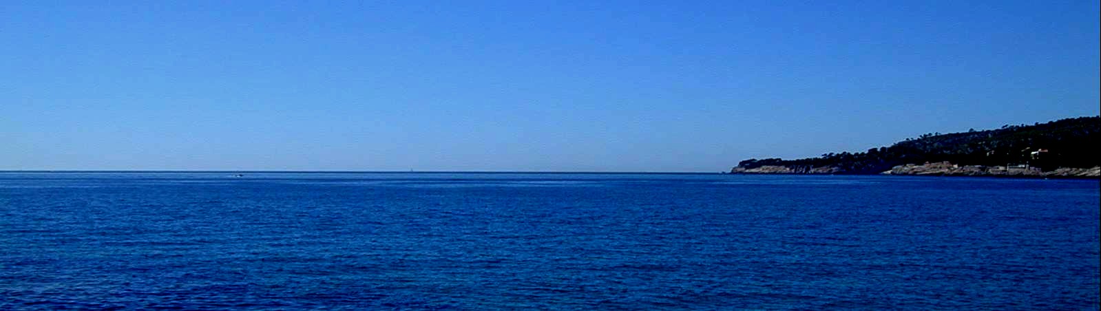 Les calanques et la mer