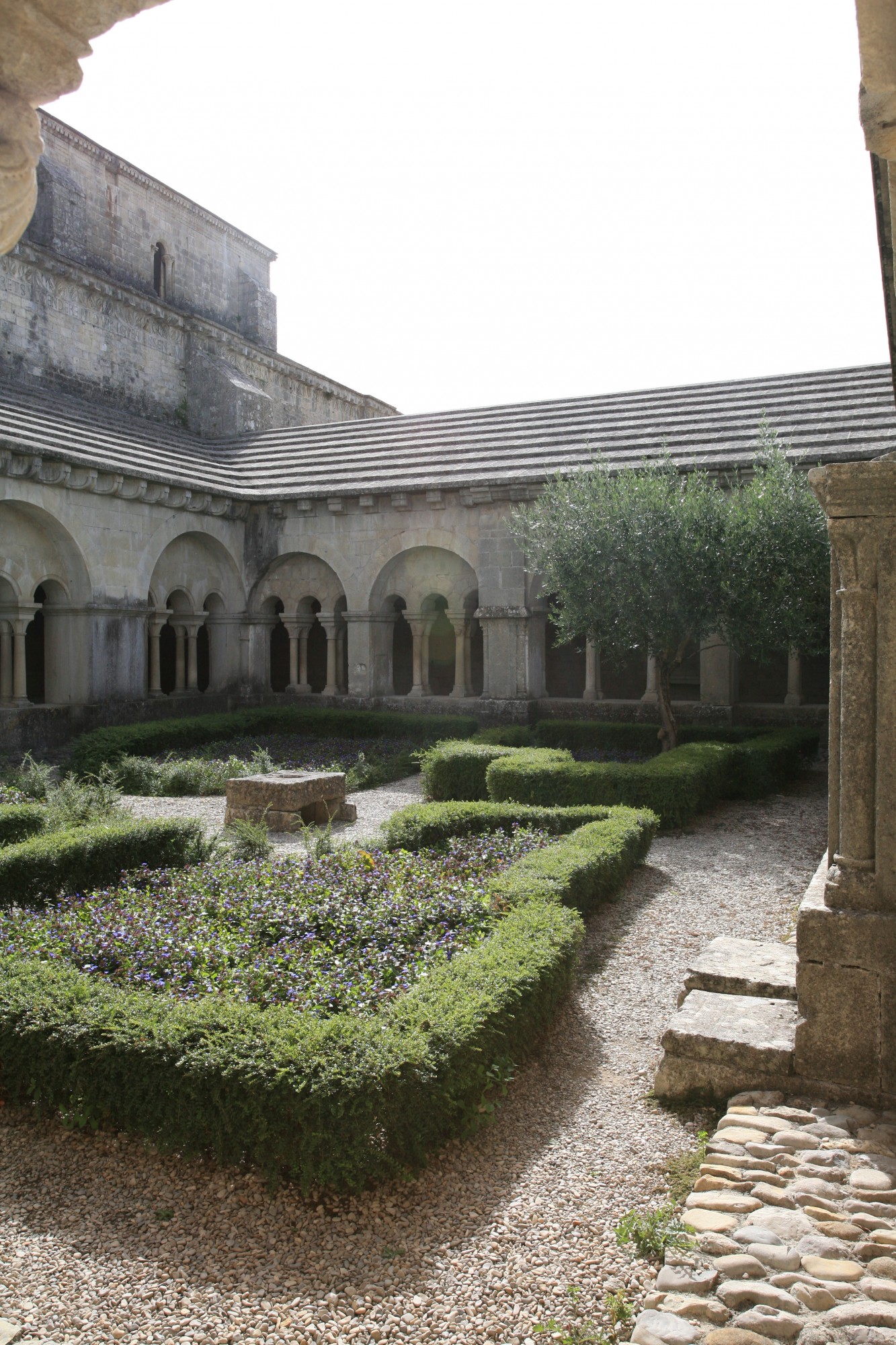 Vaison-la-Romaine (Vaucluse), détail du cloitre