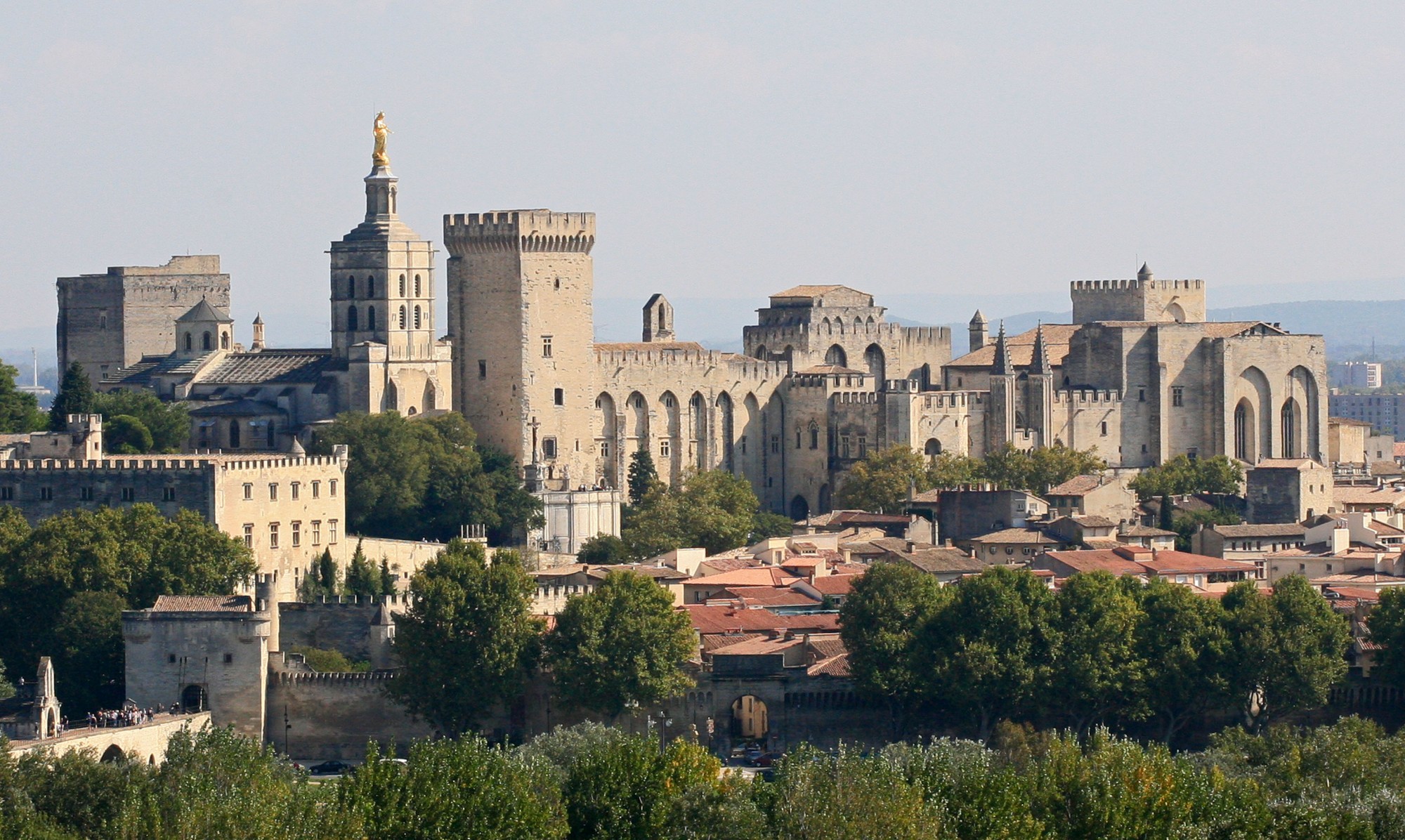 Le Palais des Papes, depuis Villeneuve les Avignon