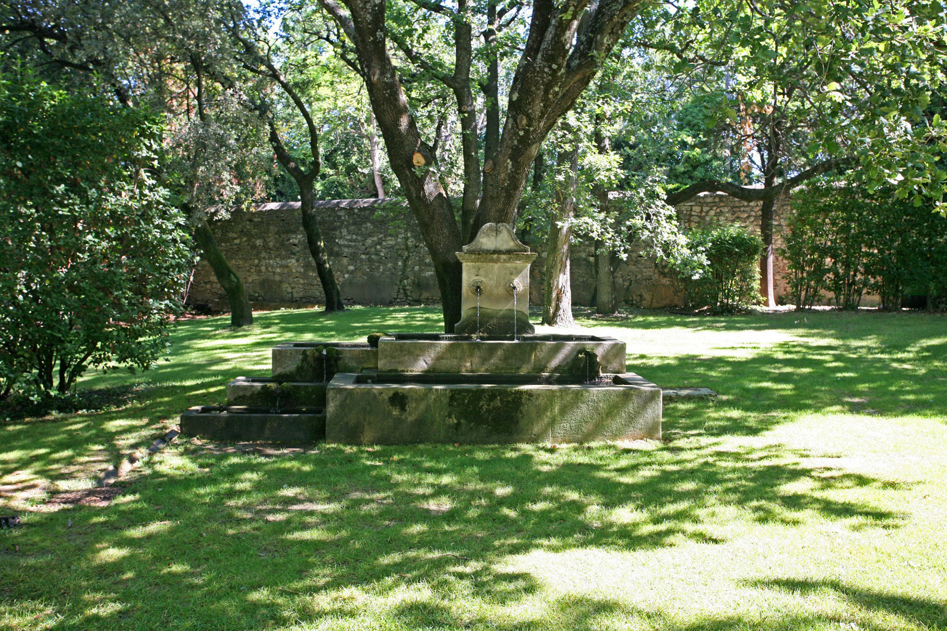Superbe fontaine en Luberon