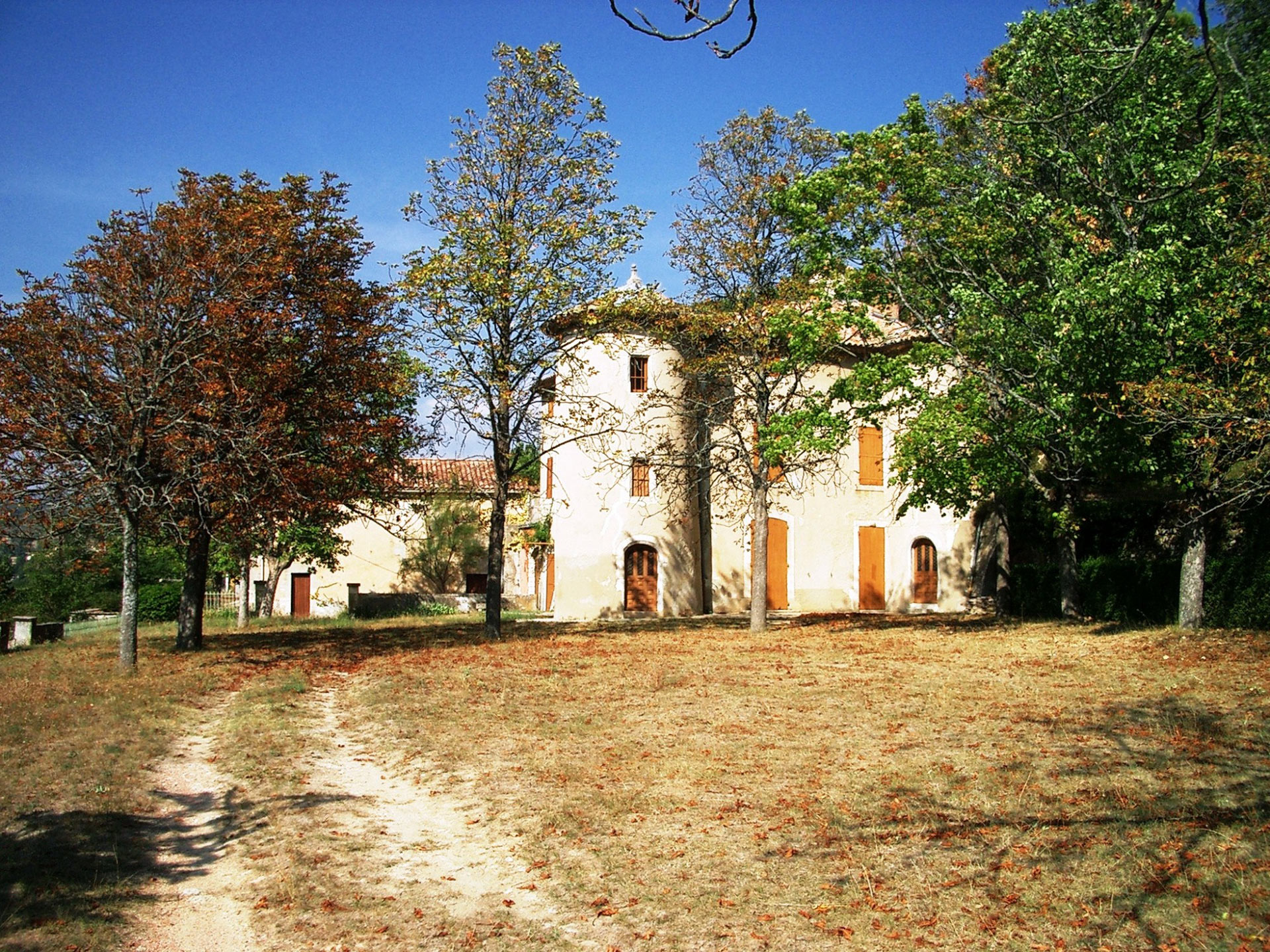 Château en Lubéron, Vaucluse