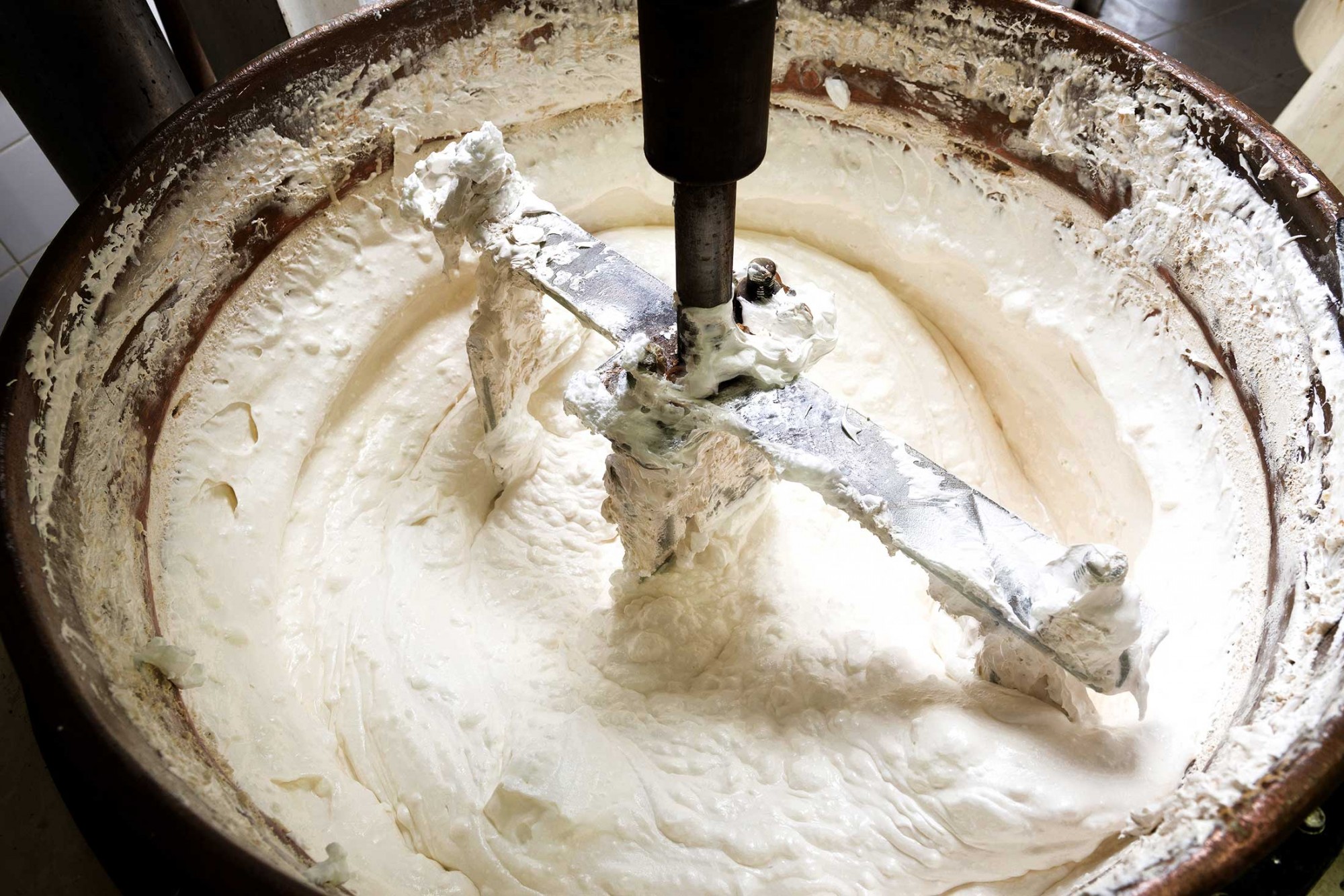 La préparation du nougat blanc du Luberon