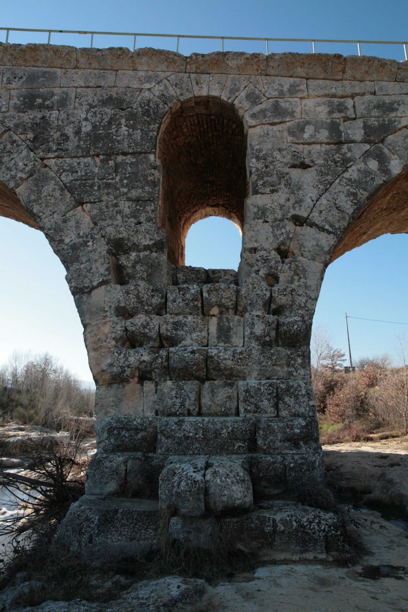 Détail du Pont Julien de Bonnieux