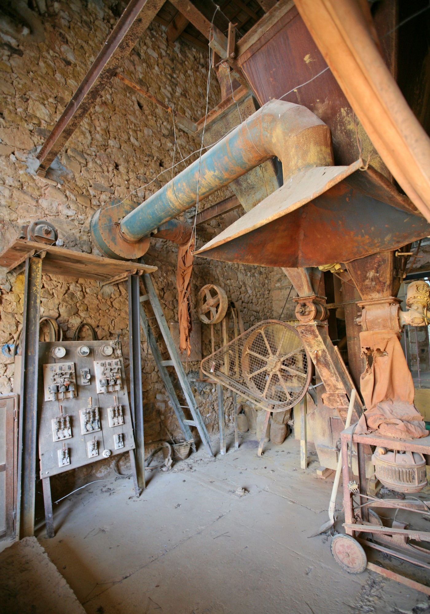 Le Conservatoire des ocres et pigments appliqués de Roussillon en Luberon