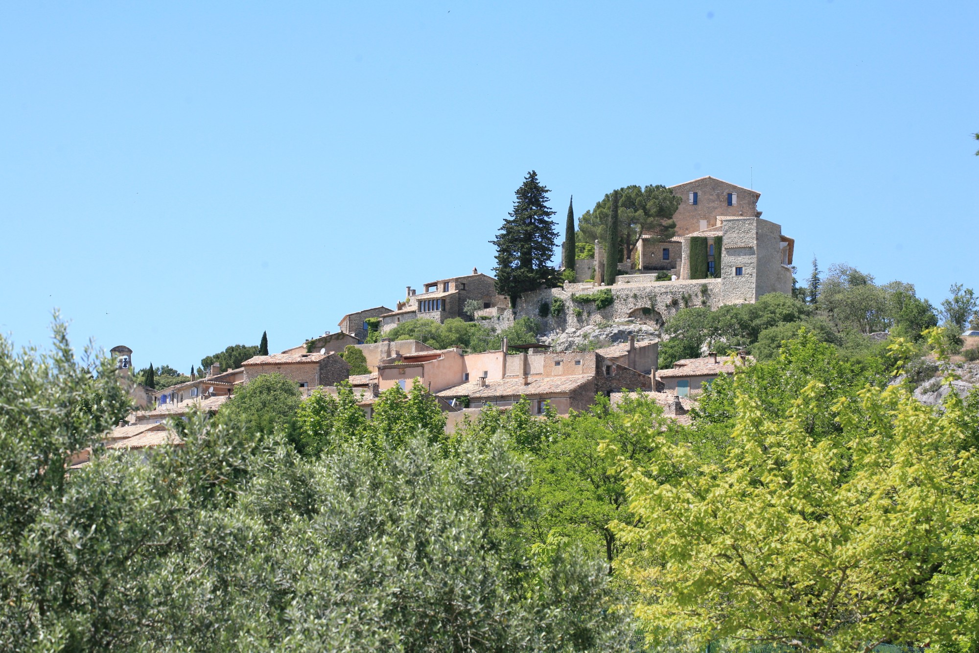 Visite et découverte du Luberon : La commanderie templière de Joucas
