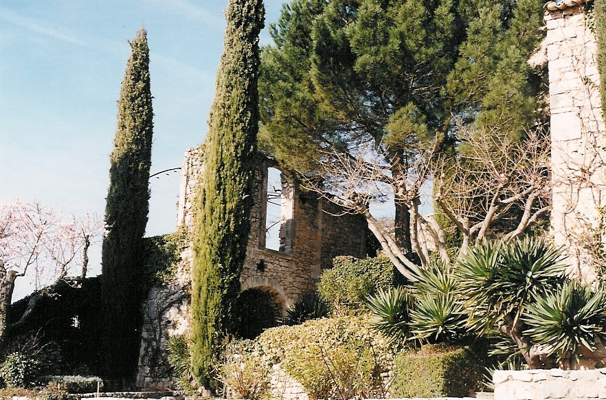 Visite et découverte du Luberon : La commanderie templière de Joucas