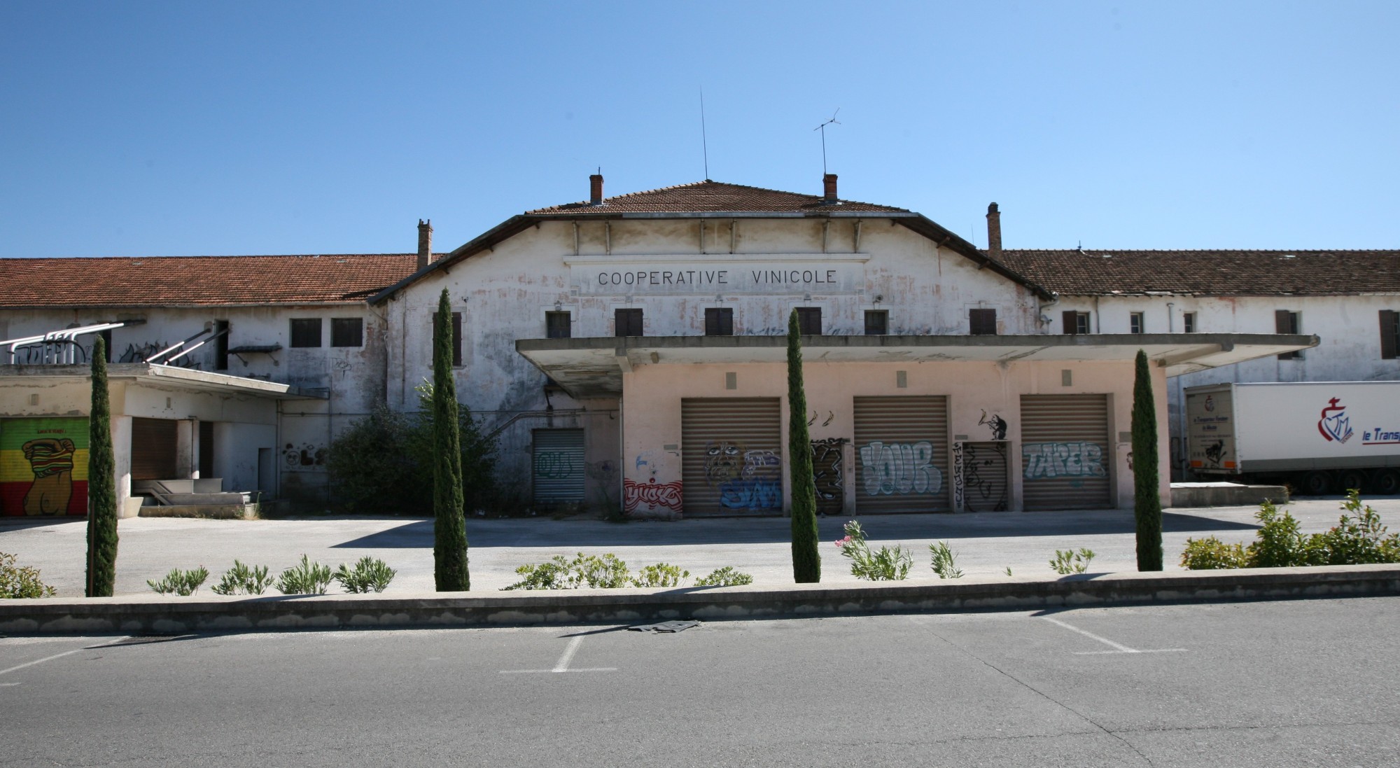 La cave coopérative de Coustellet à Maubec