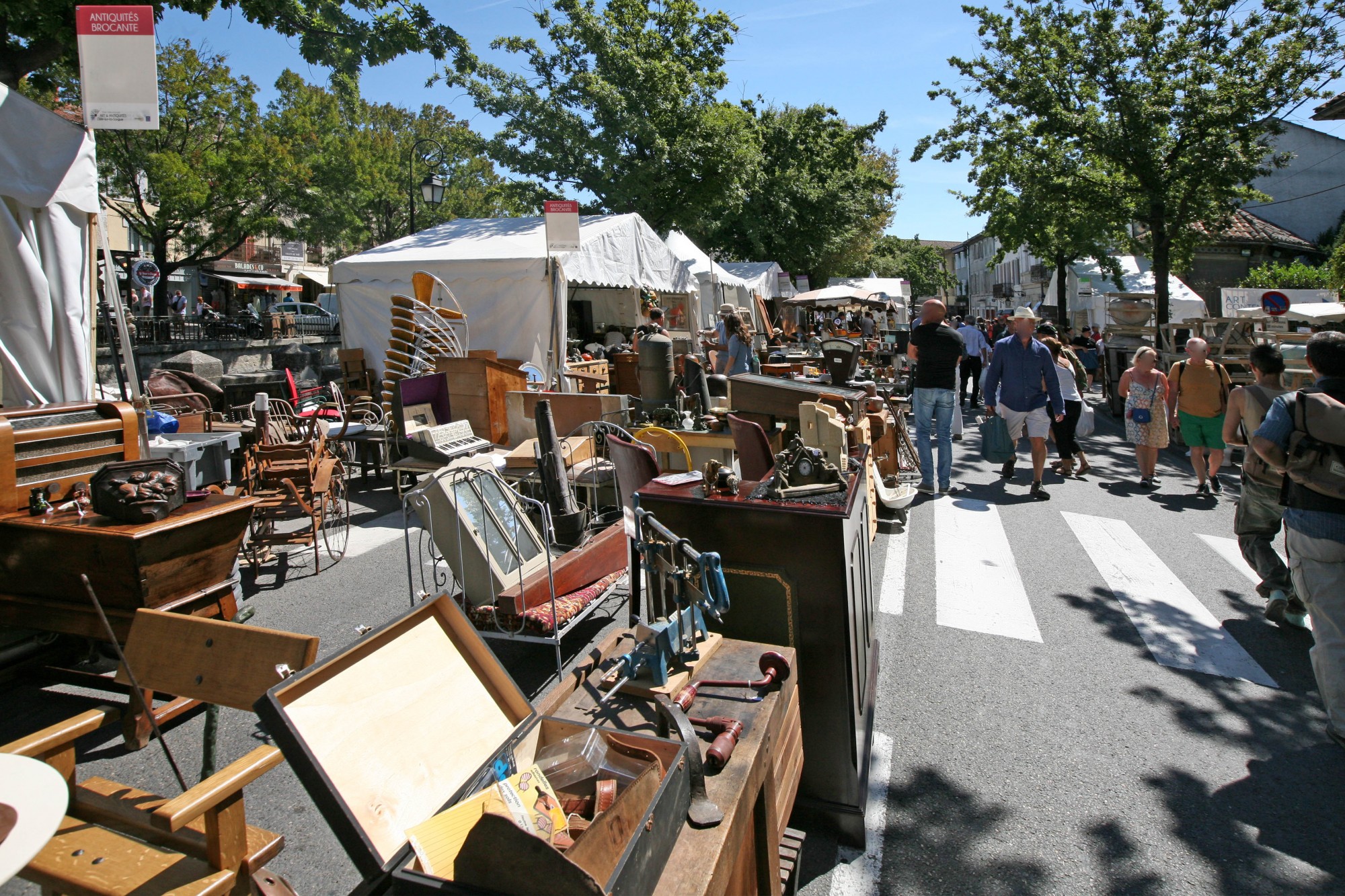 Le marché des antiquaires de L'Isle-sur-la-Sorgue