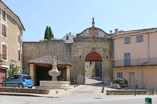 Nos prestations sur le secteur de à Pertuis dans le Vaucluse