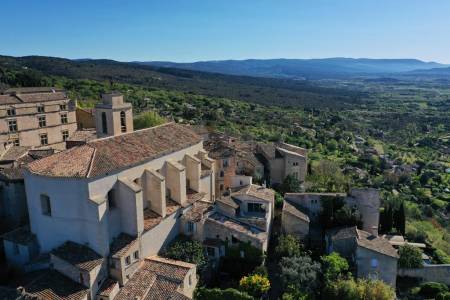 Notre zone d'activité pour ce service Que visiter en Provence en hiver, en automne, au printemps et en été pour découvrir la richesse du patrimoine local à Lourmarin dans le Luberon ?